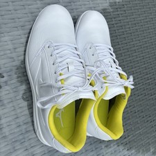Ladies White Waterproof Mizuno Golf Shoes Size 6.5 Never Worn!