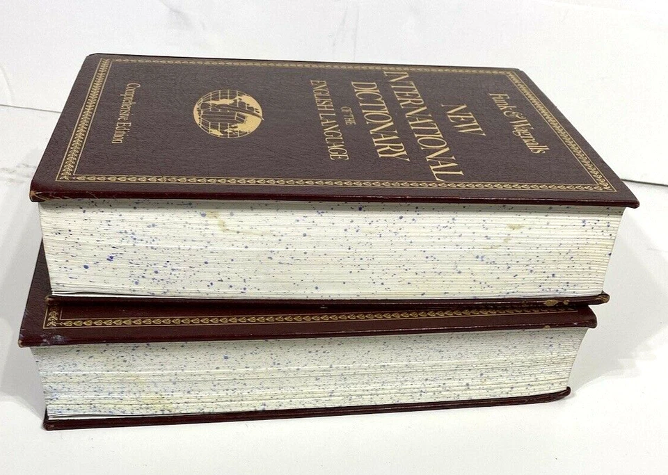 Funk & Wagnalls New International Dictionary Comprehensive Edition 2 Volume Set - Image 3 of 4