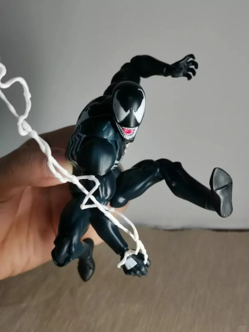 New MAFEX 088 1:12 The Amazing Spider-Man Venom Comic Ver