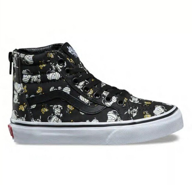 vans snoopy black