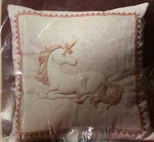 Creative Circle 0478 Tapestry Unicorn Pillow Kit