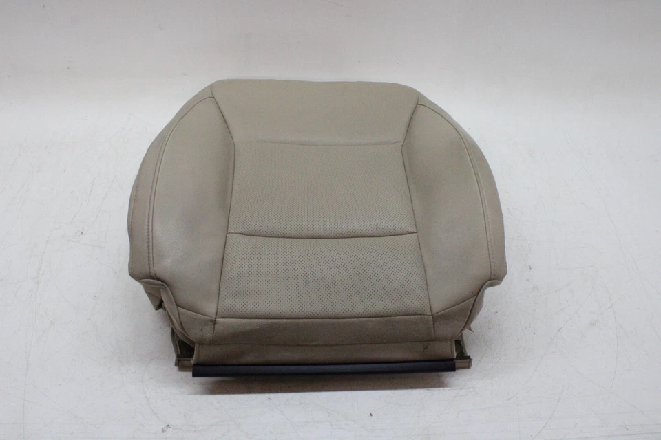 Cojín de asiento superior delantero derecho Subaru Outback 2016 OEM 15 16 17 Foto 2 de 4