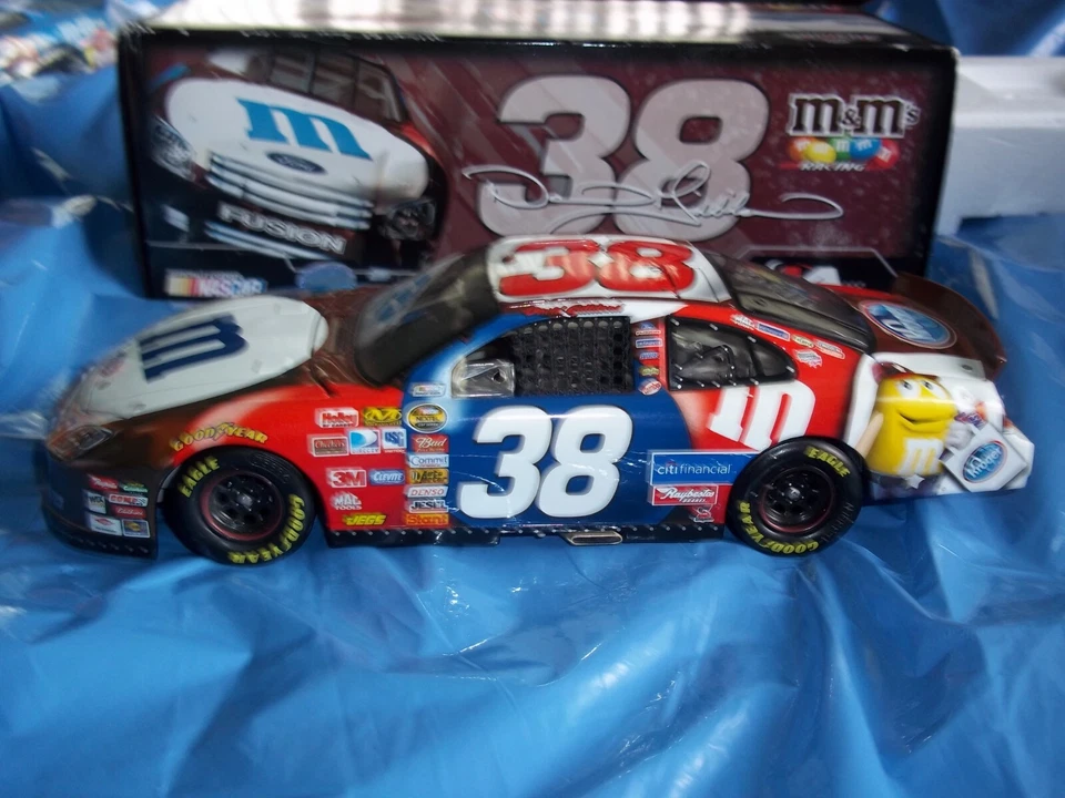 David Gilliland #38 M&M’s 4 de julio de 2007 Fusion edición limitada ~NUEVO EN CAJA 1:24 Foto 3 de 4