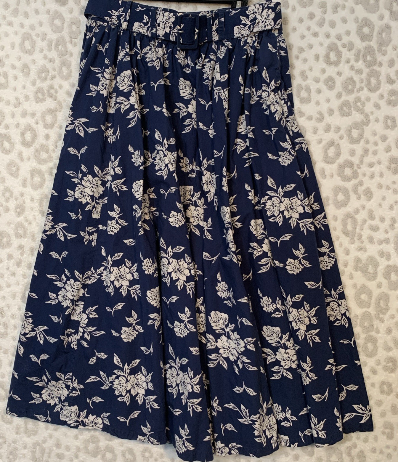 Together Midi Skirt Women's Size 12 Blue White Floral 100% Cotton-image