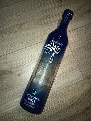 1 EMPTY LEYENDA DEL MILAGRO TEQUILA SILVER BOTTLE 750ML W/CORK DARK BLUE UNIQUE