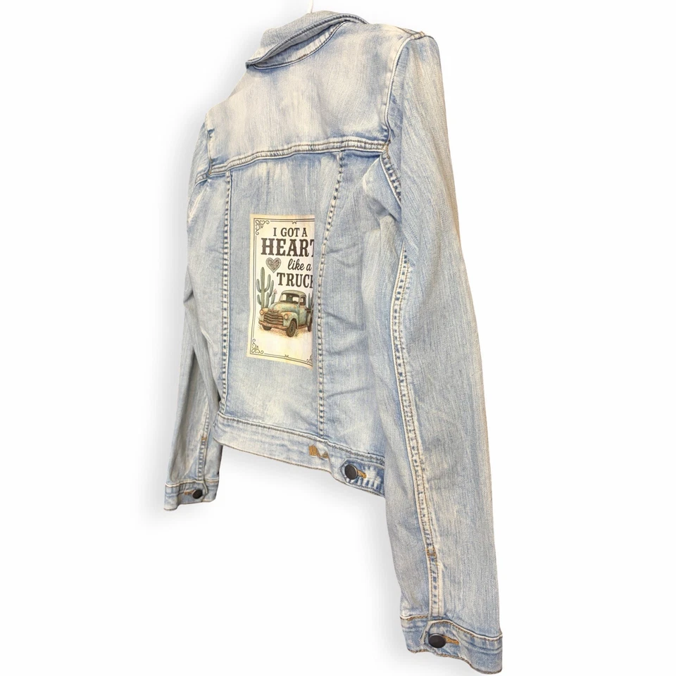 Country Western 牛仔夹克,带印花剪裁,尺寸 Med,上好 — 第 3/4 张图片