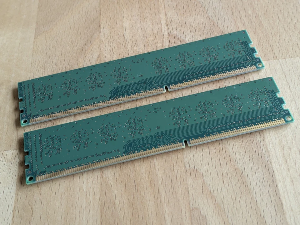 2 Stück Samsung DDR3 2GB 1Rx8-PC3-10600U-09-10-A0 zusammen 4 GB - Bild 2 von 4