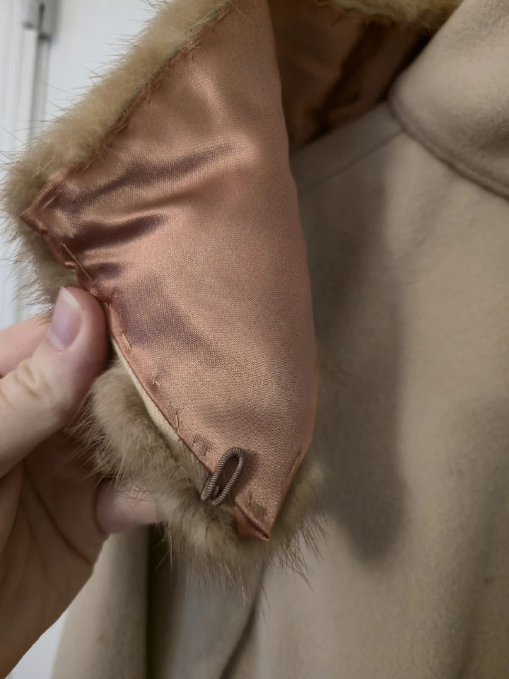 Woman's Camel Colo Button Up Trench Coat With Genuine Fur Collar Handmade Size M - Image 3 of 4