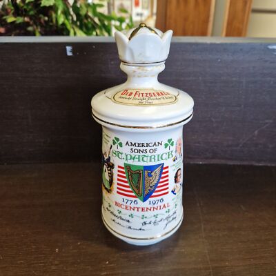 Alte Fitzgerald American Sons of St. Patrick Dekanter