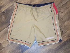 swimming shorts with waterproof pockets