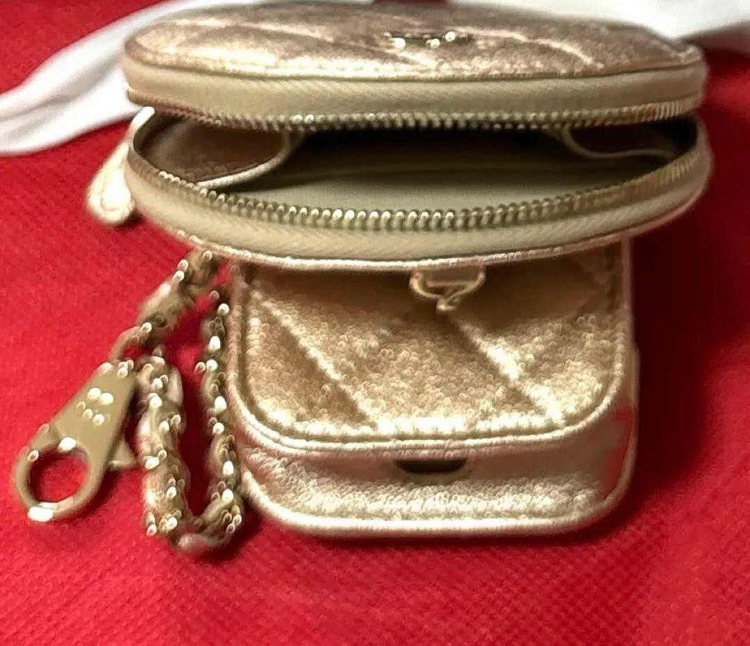Chanel Coin Case & AirPods Case Set 2024 Years Gift Novelty Chanel Coin Case & AirPods Case Set 2024 Years Gift Novelty