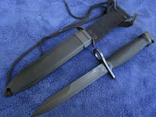 VINTAGE ORIGINAL MODEL 7 COLT BAYONET AND SCABBARD MADE BY EICKHORN GERMANY