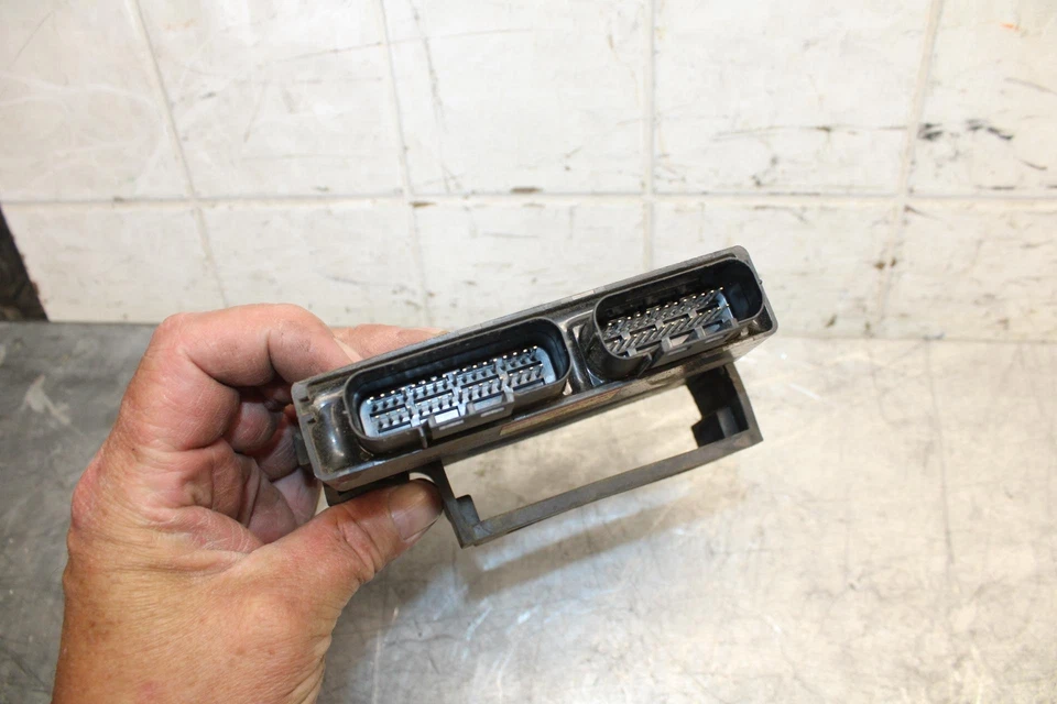 Kawasaki Ninja ZX6R ZX600R 2012 ECU unidad de control de computadora caja negra ECM BB529 Foto 4 de 4