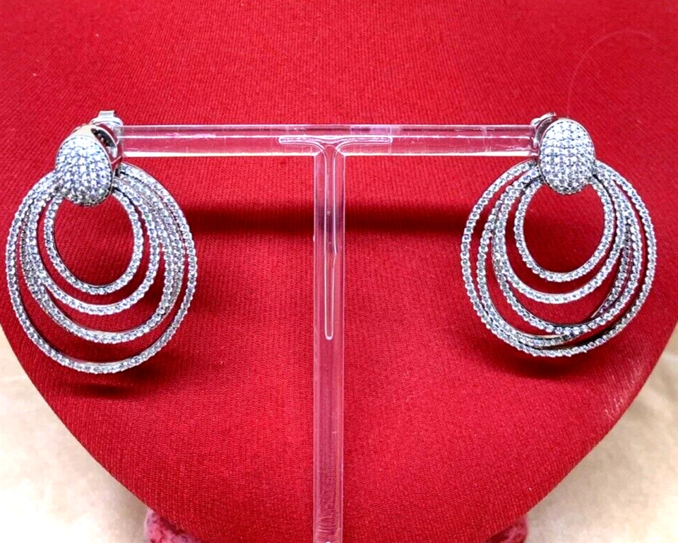 IMPORTANTI ORECCHINI PENDENTI , RICOPERTI TOTALMENTE DA ZIRCONI, IN ARGENTO 925 - Immagine 3 di 4