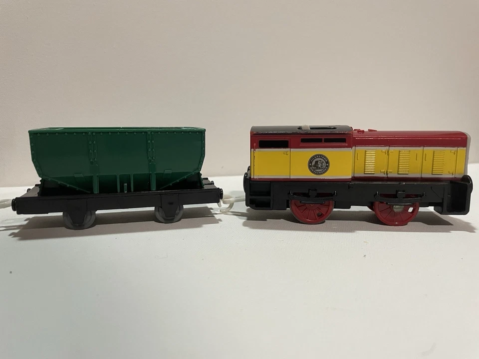 TOMY/Trackmaster Thomas & Friends 2010 Motorized Dart and Hopper Car (Works!) - Image 3 of 4