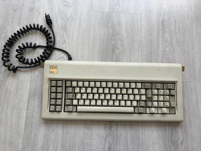IBM MODEL F 000 keyboard vintage AT