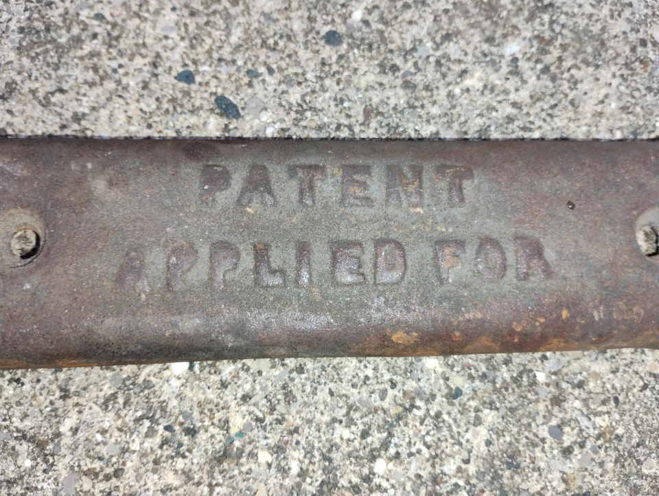 Antiguo soporte de fregadero estándar de hierro fundido A & O Works Foto 2 de 4