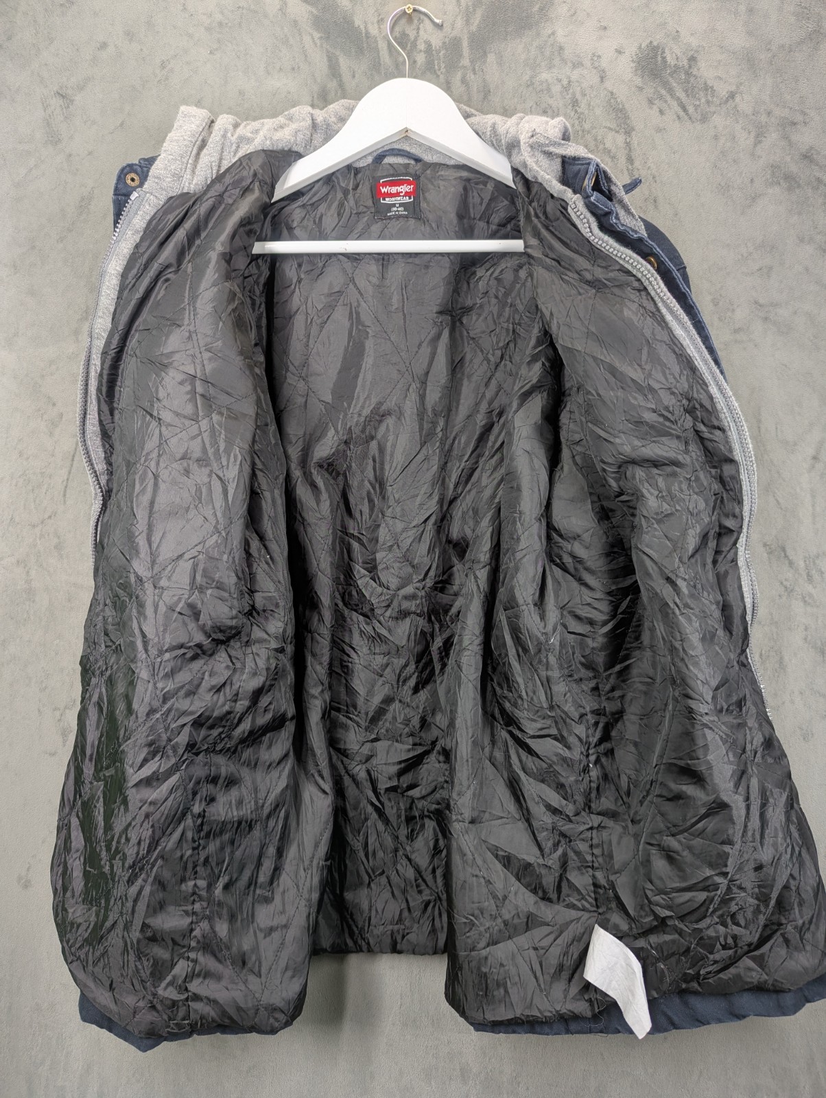 Wrangler Workwear Jacket Men's Size Medium Quilt lining Padded Hooded Dark Blue image 5
