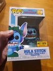 Funko Pop Disney Lilo & Stitch HULA STITCH # 718 HOT TOPIC EXCLUSIVE READ