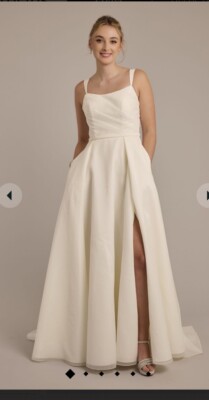 davids bridal wedding dress Size 8 ivory