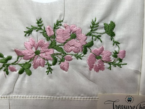 Federe vintage/Montgomery Ward/Tesoro del tesoro. Nuovo con scatola. rosa floreale su bianco