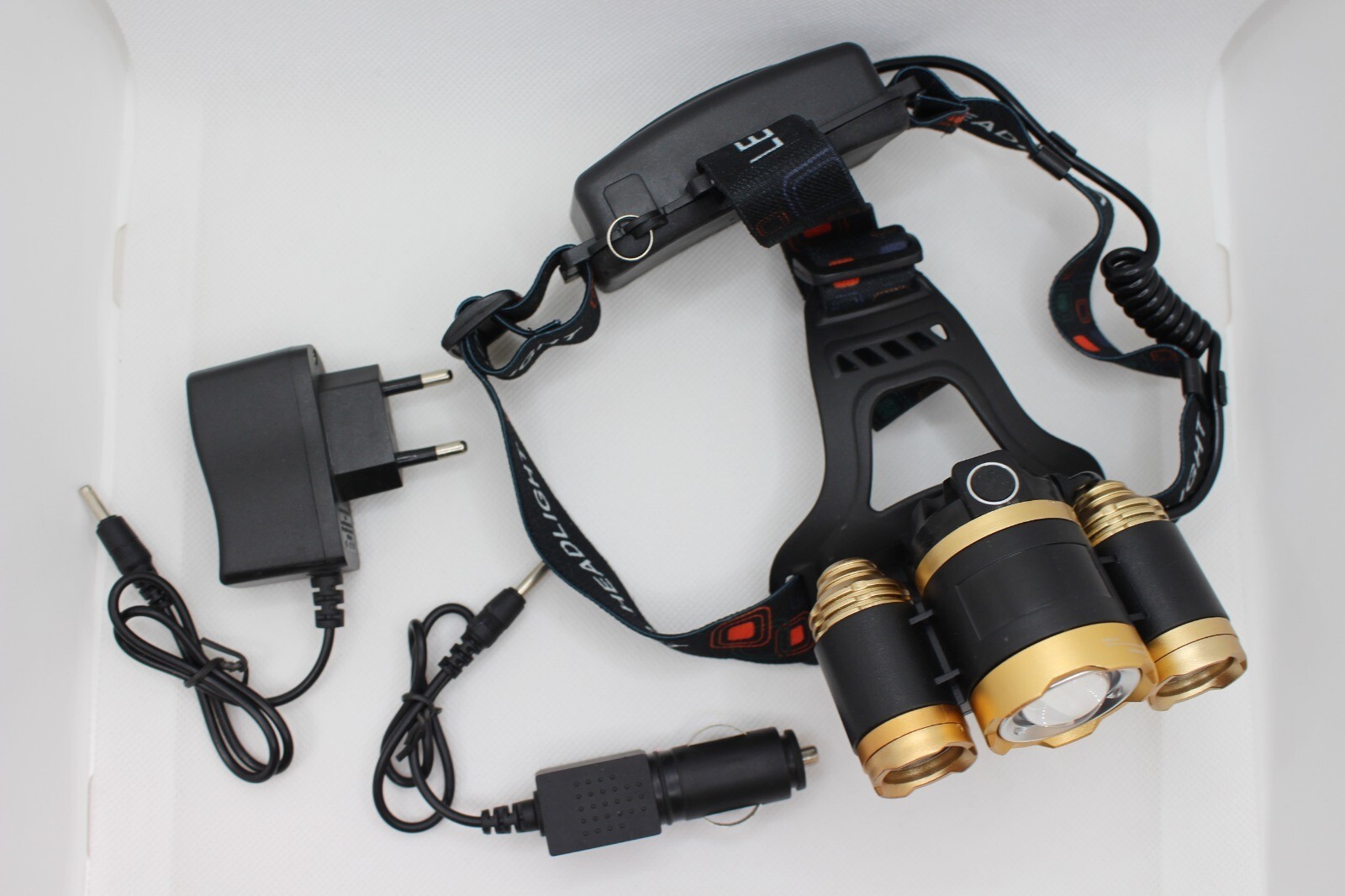 Lampe frontale LED rechargeable pour éviter les pannes de batterie en forêt
