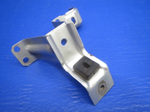1999 TOYOTA 4RUNNER PASSENGER SIDE, RIGHT FRONT FENDER BRACKET SILVER OEM. B31 - Picture 7 of 9