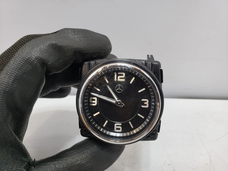 ✅ 2014-2017 OEM Mercedes Benz W222 S550 Center Dash Vent Clock - Image 4 of 4