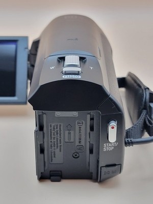 Sony HDR-CX670 HD Video Camera 30x Optical 25.1MP Handycam Brown