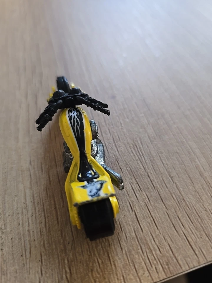 RARA MOTOCICLETA BLAST LANE * AMARILLA * SERIE REBEL RIDES 2005 * HOT WHEELS Foto 4 de 4