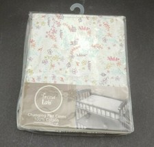 Trend Lab Plush Changing Pad Cover Fits Pad 16" x 32" White Colorful Flowers New