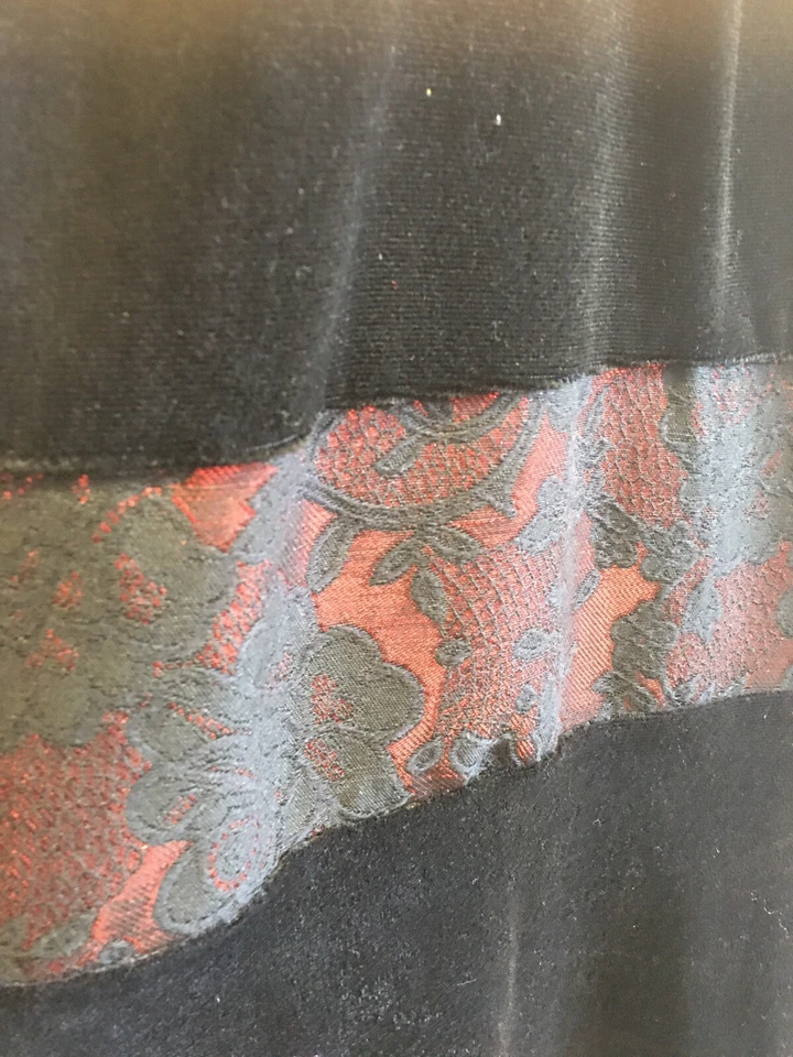 Vestido años 20 - Terciopelo negro/rojo - XS Reino Unido 6/8  Foto 3 de 4