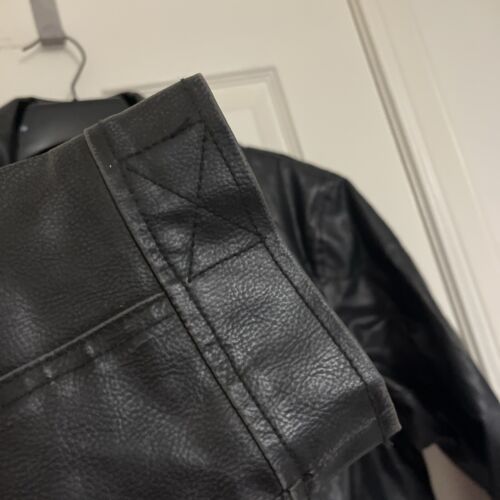 Chaqueta de cuero sintético Guess para mujer grande negra bombardero vegana cremallera completa - Imagen 6 de 13