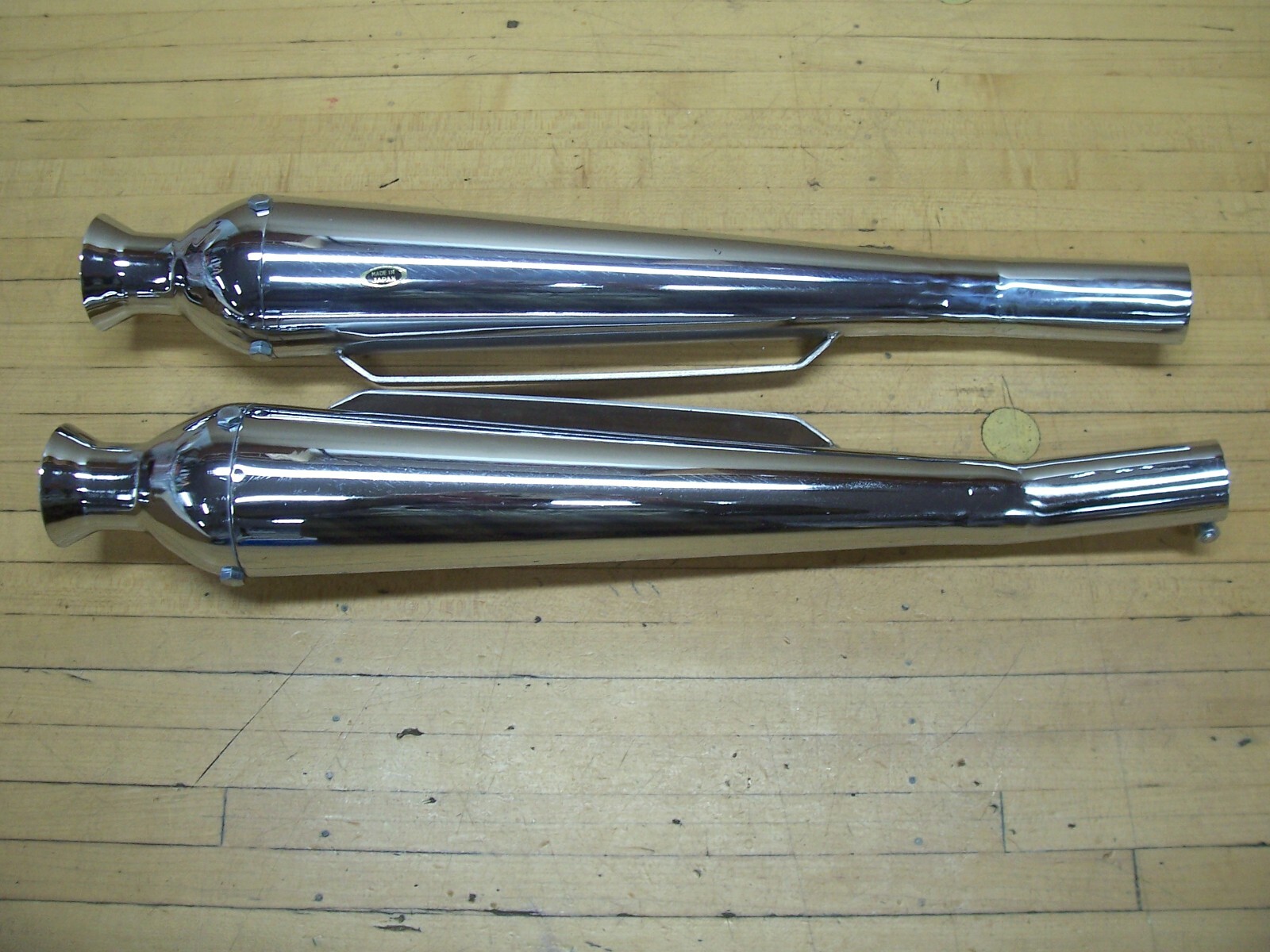 13/8 NOS Cocktail Shaker Mufflers Bobber Chopper Cafe Triumph Honda