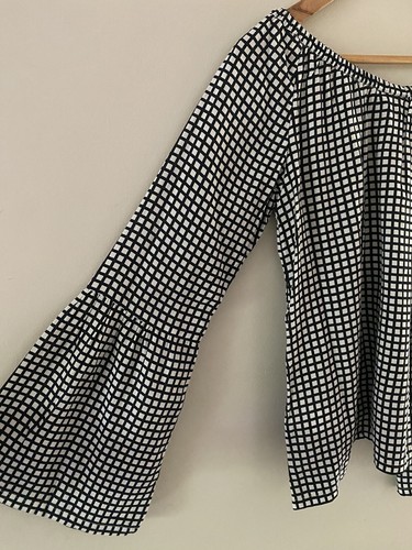 NWT Roxy Marshmallow Square Blouse Size S/8 Bell Sleeves - Picture 4 of 7