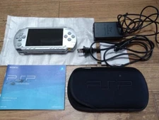 PSP "Playstation Portable" Silver (PSP-1000 SV)  Sony game Console ｗith chager
