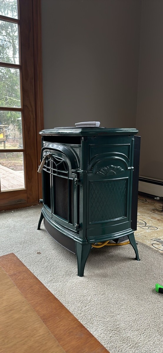 Vermont Castings Radiance Gas Stove- Green perfect condition No