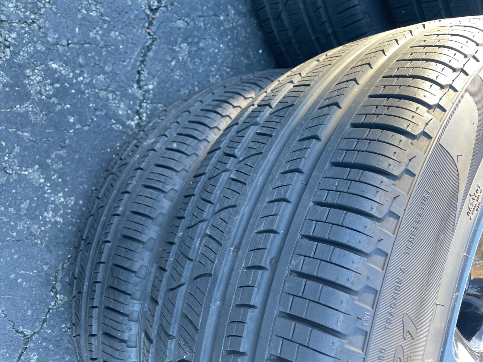 Bentley Bentayga all season/winter tires and wheels 285/45/21 - great condition