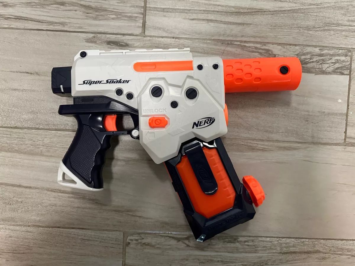 Nerf - Super Soaker Pistolet à Eau Rainstorm