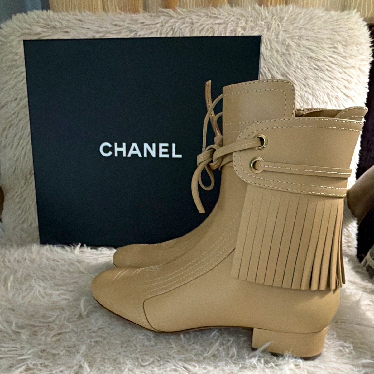 靴 Chanel Beige CC Logo calf leather Boots CHANEL Beige Boots for Women for sale | eBay