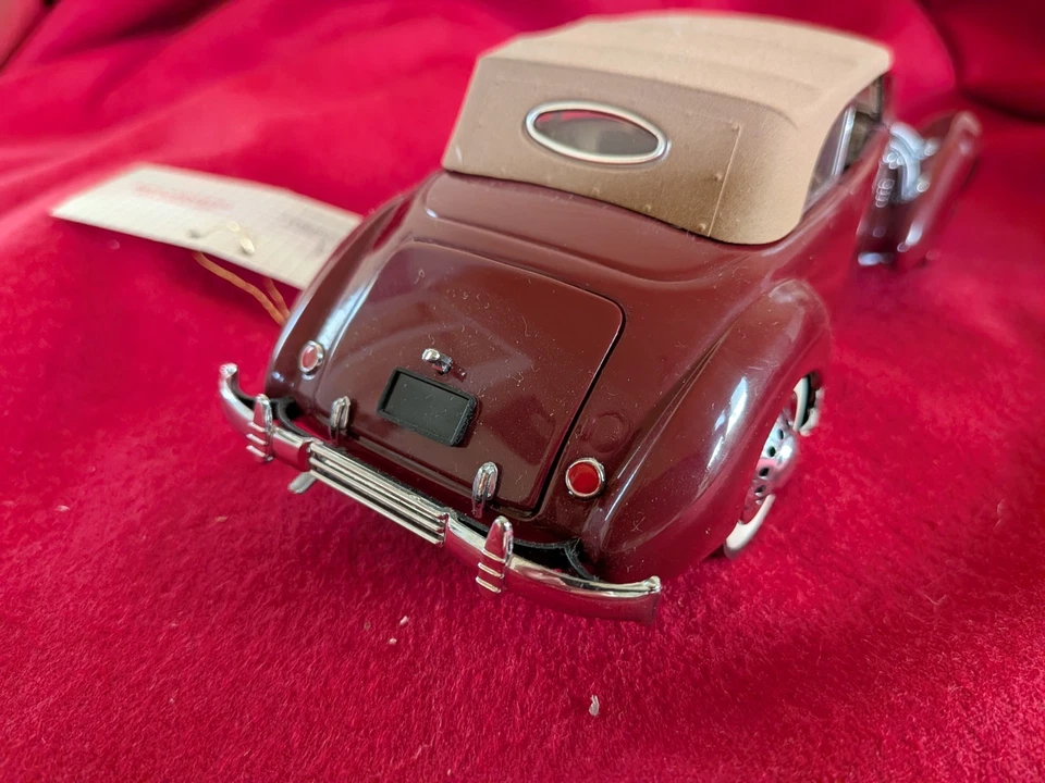 Franklin Mint CORD 812 Phaeton Coupé 1937 1/24 (vendue sans boite) - Photo 4/4