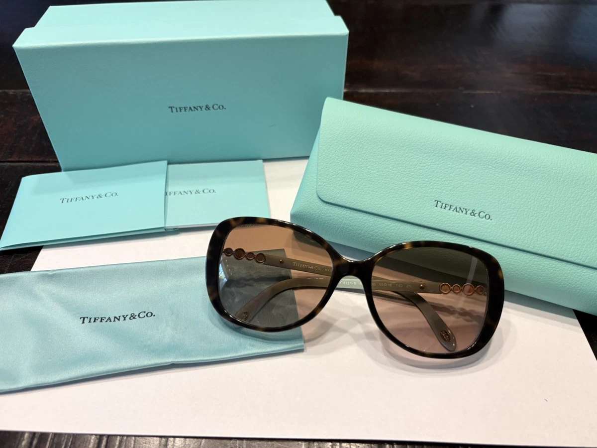Tiffany & Co. Women display picture 2