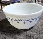PYREX Snowflake Garland #402 Mixing Bowl Blue White 1 1/2 QT