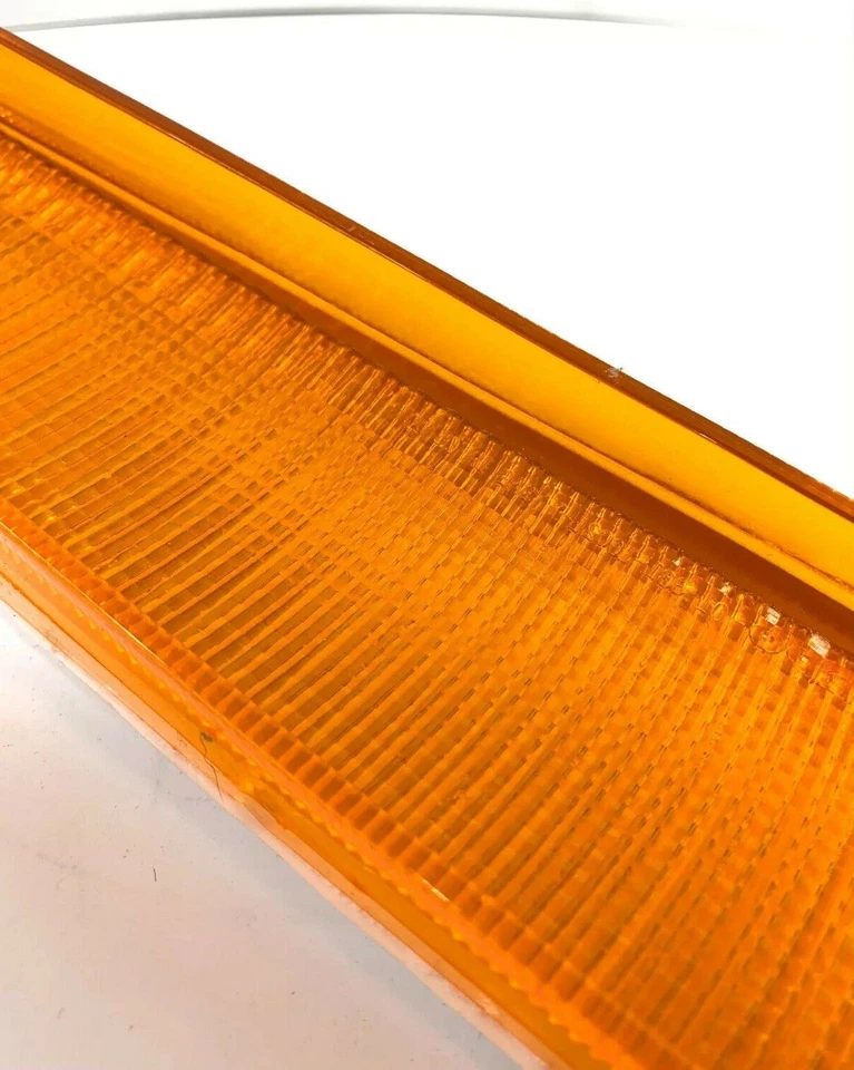 Luz de señalización de estacionamiento del lado derecho para pasajeros para camionetas Ford 1978-1979 Foto 4 de 4