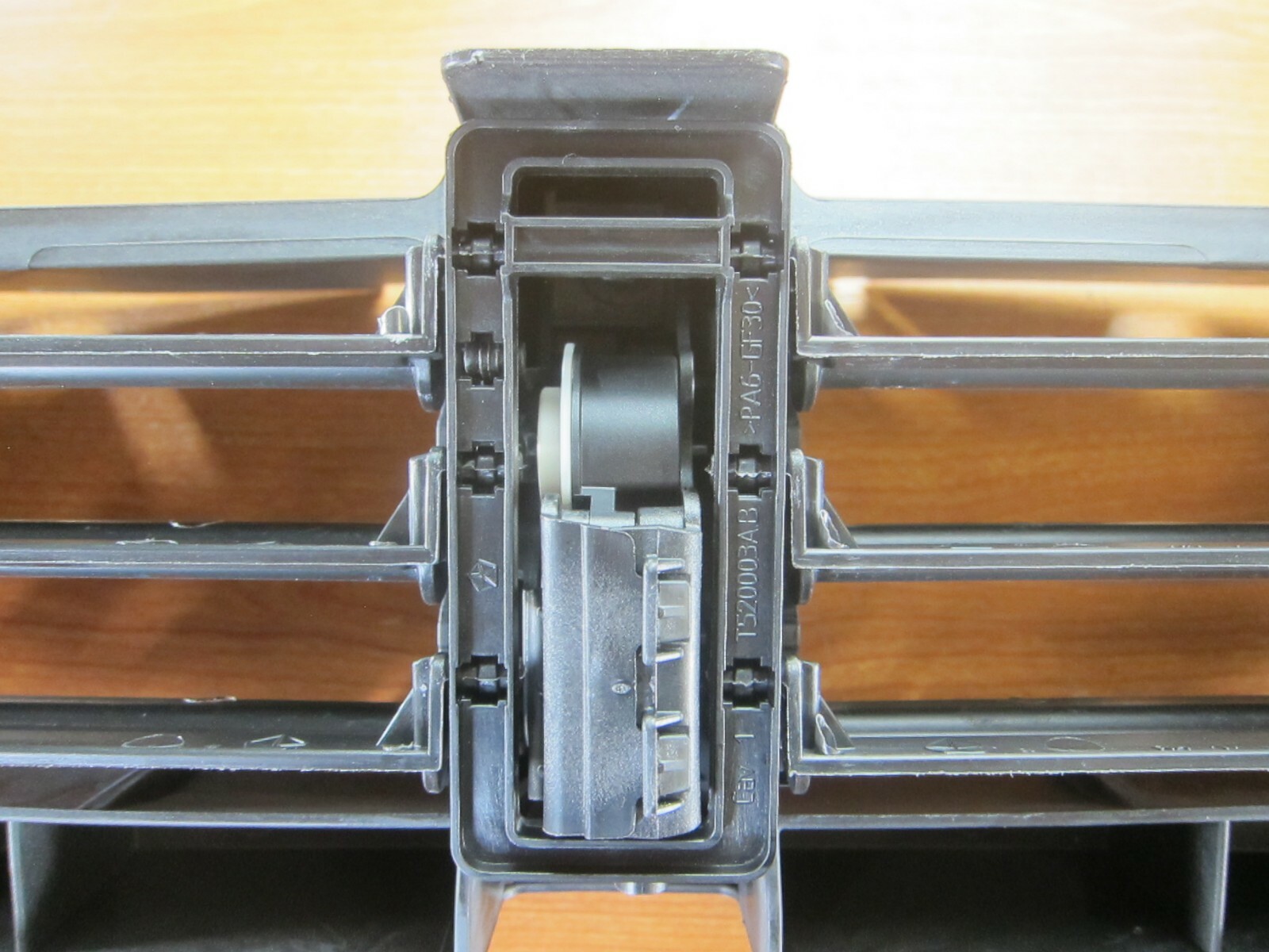 20142018 Jeep Cherokee Active Grille Shutter New Mopar OEM eBay