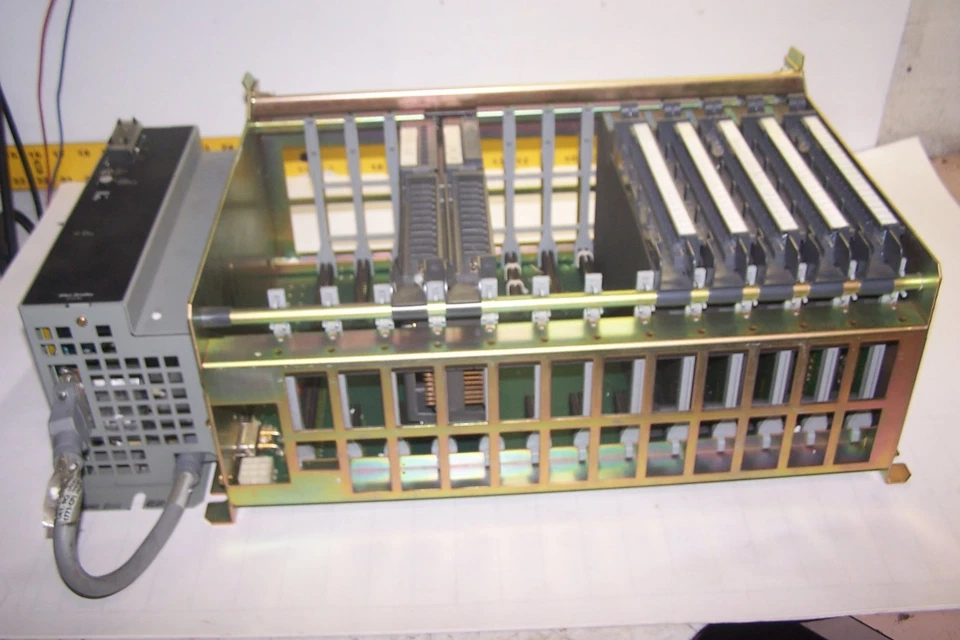 ALLEN BRADLEY 1771-A3B1 B 12 SLOT I/O CHASSIS SERIES B REV K01 1771-P7 + MODULES - Image 4 of 4