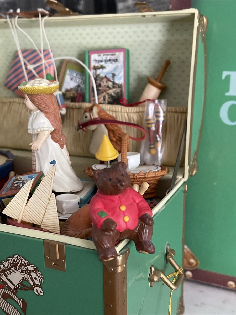 Enesco 'Treasure Chest of Toys' Animated Music Box In box