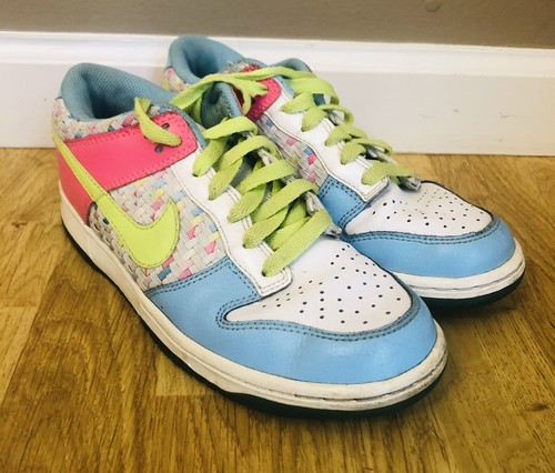 neon dunk low