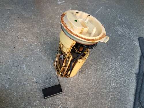 Audi A3 8P Bj05 Kraftstoffpumpe Vorförderpumpe Pumpe  2,0 TDI BKD 103kw/140ps