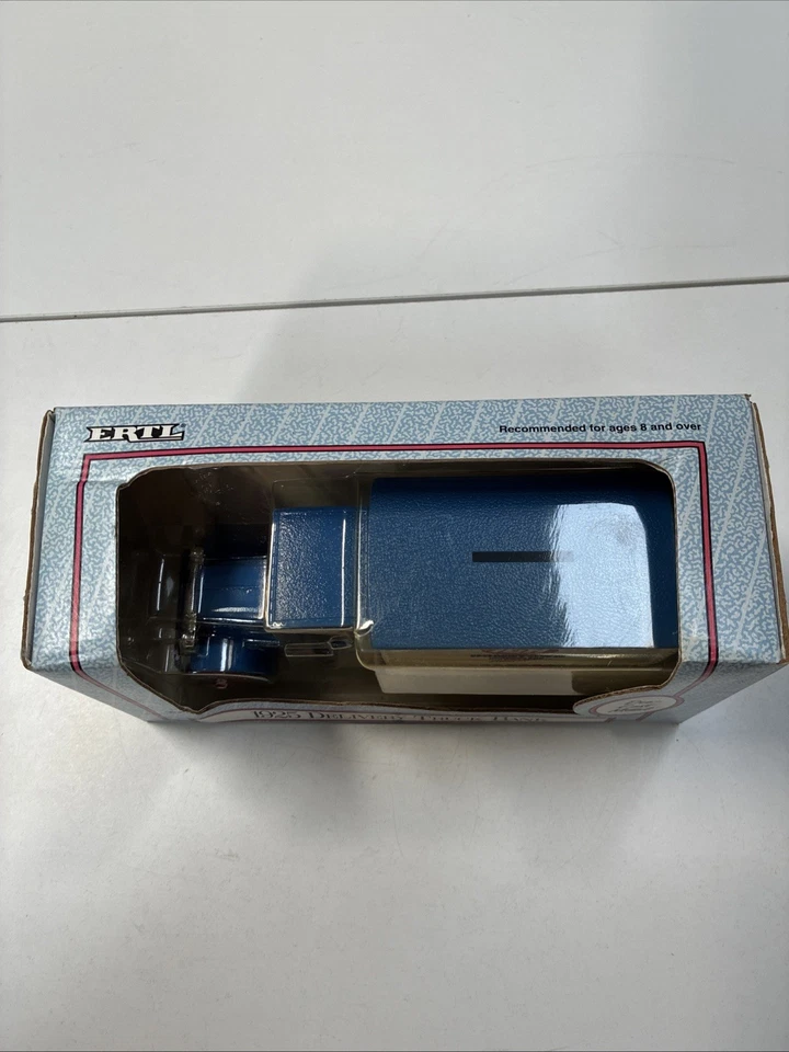 IGA 杂货 复古 Ertl 1925 银行压铸金属 1/30 比例 全新带盒 IGA 广告 — 第 2/4 张图片